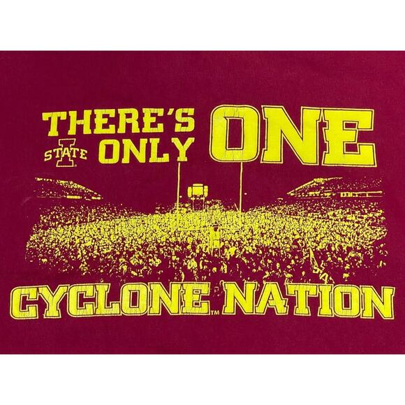 Iowa State T-shirt  Cyclone Nation Football Tee Mens Medium Red - Picture 6 of 12